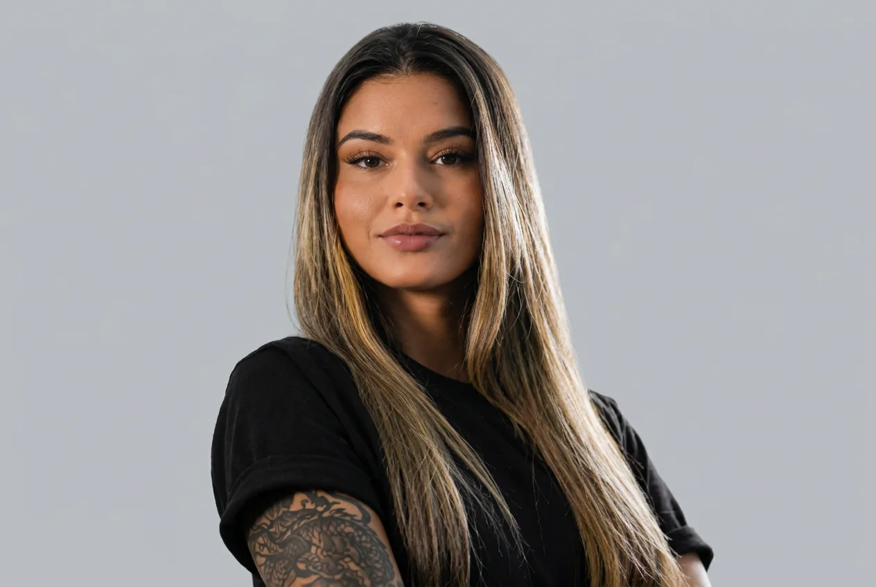 Retrato da tatuadora Julia